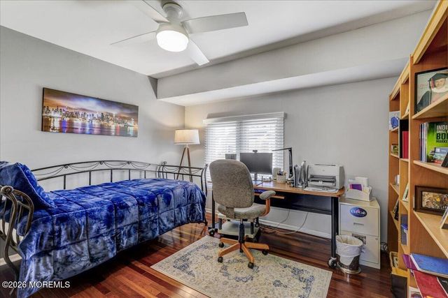 5 Chelsea Court, Parlin, NJ 08859