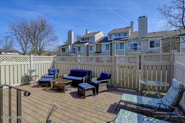 5 Chelsea Court, Parlin, NJ 08859