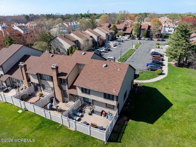 5 Chelsea Court, Parlin, NJ 08859