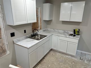 12527 Glenfield Street, Detroit, MI 48213