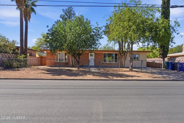 3304 E Bellevue Street, Tucson, AZ 85716
