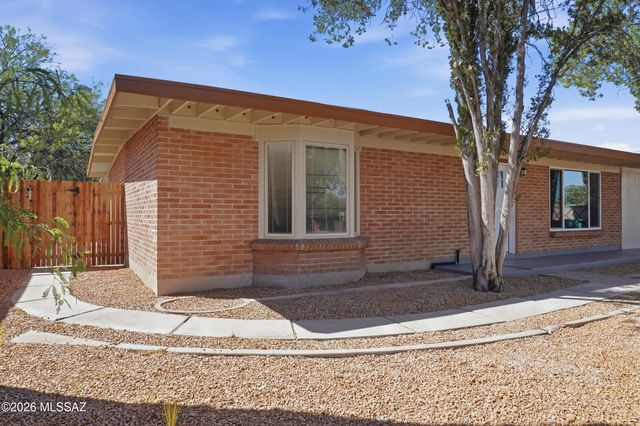 3304 E Bellevue Street, Tucson, AZ 85716