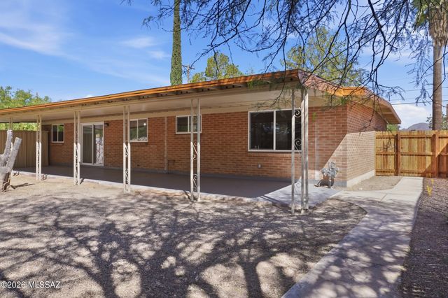 3304 E Bellevue Street, Tucson, AZ 85716