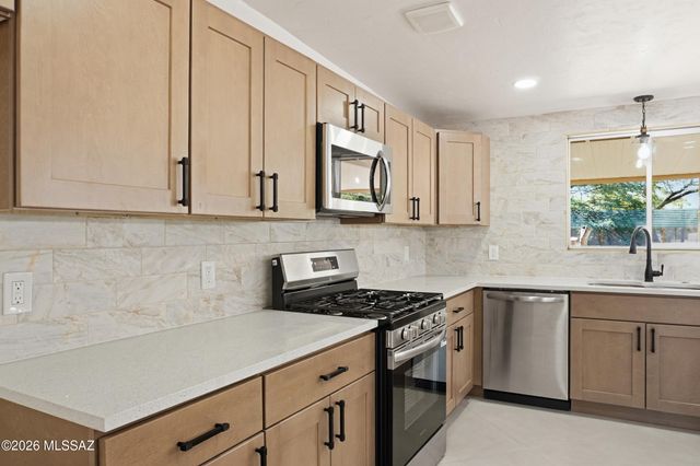 3304 E Bellevue Street, Tucson, AZ 85716