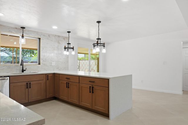 3304 E Bellevue Street, Tucson, AZ 85716