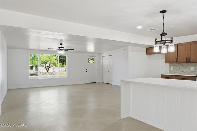 3304 E Bellevue Street, Tucson, AZ 85716