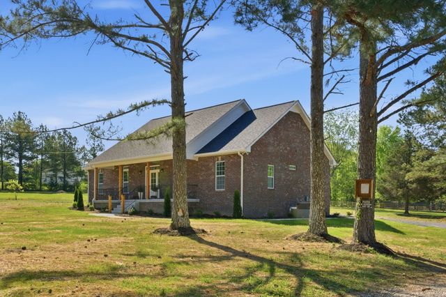 8347 Horseshoe Rd, Cross Plains, TN 37049