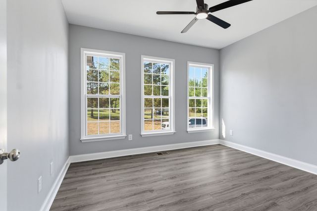 8347 Horseshoe Rd, Cross Plains, TN 37049