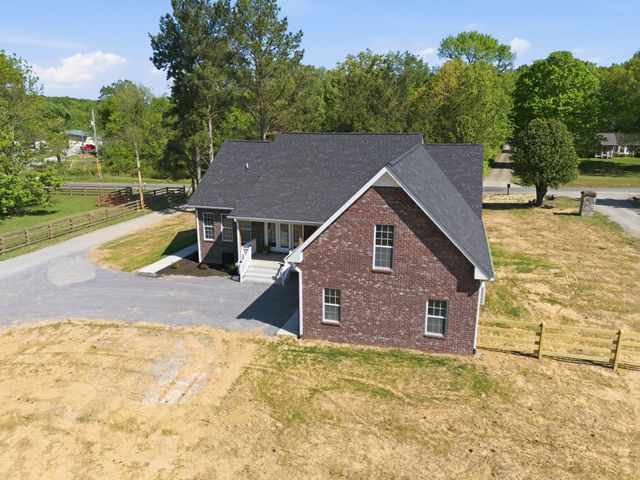 8347 Horseshoe Rd, Cross Plains, TN 37049