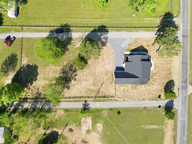 8347 Horseshoe Rd, Cross Plains, TN 37049