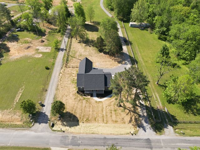 8347 Horseshoe Rd, Cross Plains, TN 37049