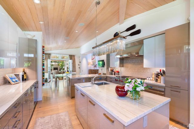 1551 Spring St, St. Helena, CA 94574