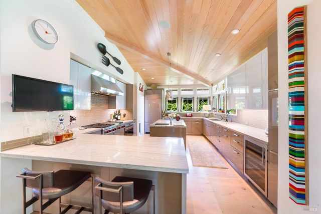 1551 Spring St, St. Helena, CA 94574