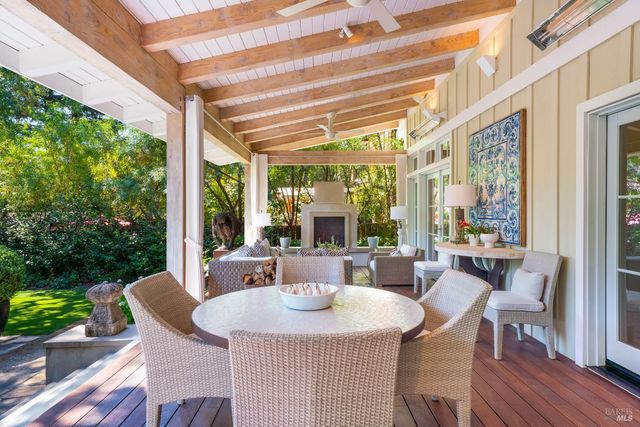 1551 Spring St, St. Helena, CA 94574