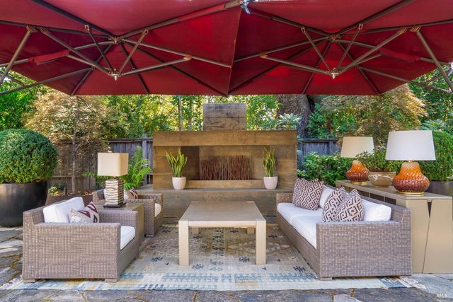 1551 Spring St, St. Helena, CA 94574