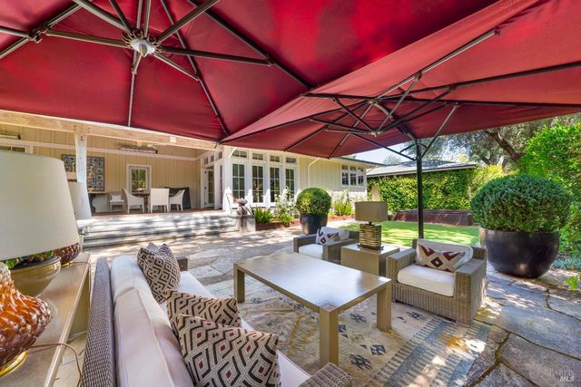 1551 Spring St, St. Helena, CA 94574