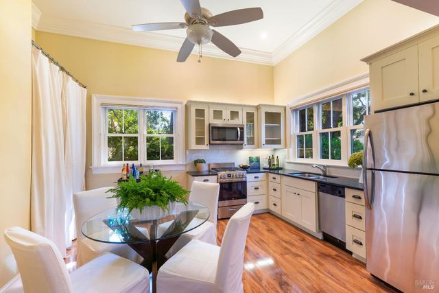 1551 Spring St, St. Helena, CA 94574