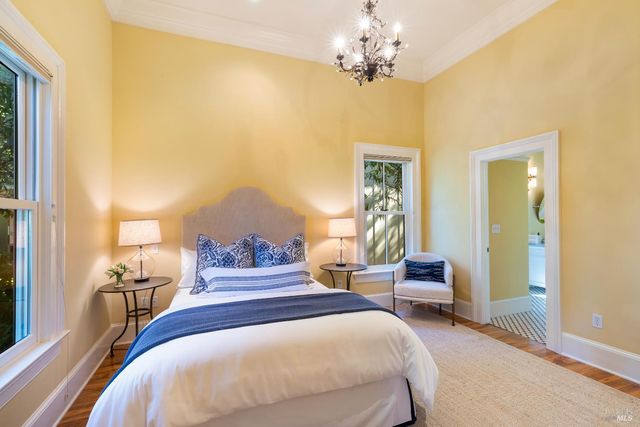 1551 Spring St, St. Helena, CA 94574