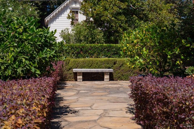 1551 Spring St, St. Helena, CA 94574