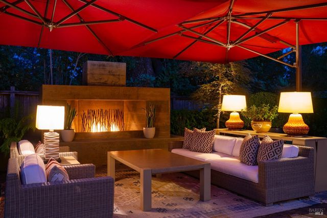 1551 Spring St, St. Helena, CA 94574