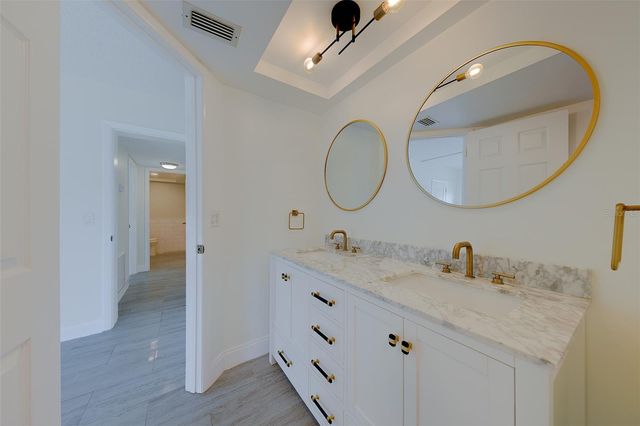10215 REGAL DRIVE 4, Largo, FL 33774