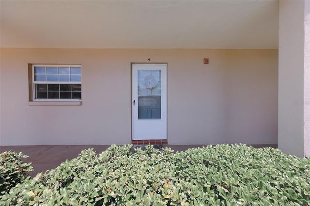 10215 REGAL DRIVE 4, Largo, FL 33774