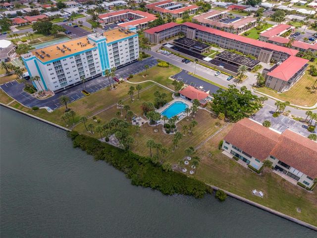 10215 REGAL DRIVE 4, Largo, FL 33774