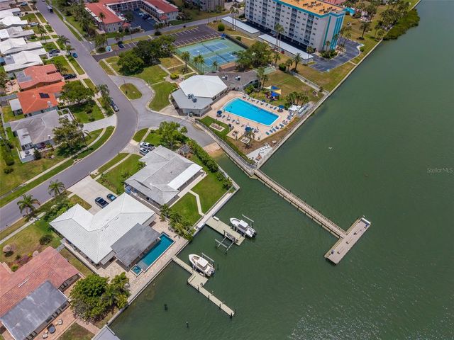 10215 REGAL DRIVE 4, Largo, FL 33774