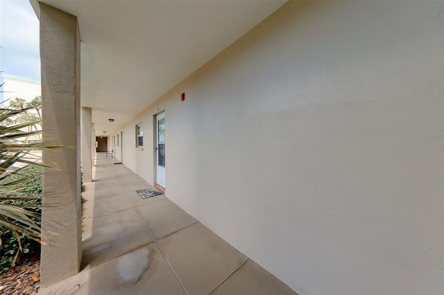 10215 REGAL DRIVE 4, Largo, FL 33774