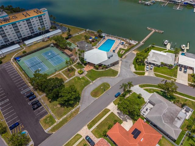 10215 REGAL DRIVE 4, Largo, FL 33774