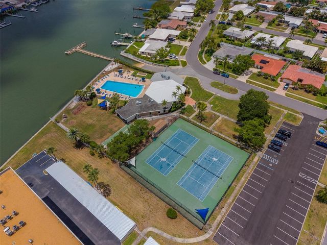 10215 REGAL DRIVE 4, Largo, FL 33774