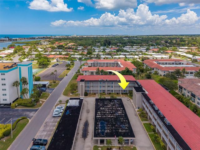 10215 REGAL DRIVE 4, Largo, FL 33774