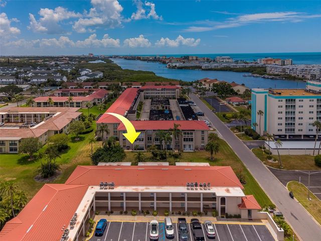 10215 REGAL DRIVE 4, Largo, FL 33774