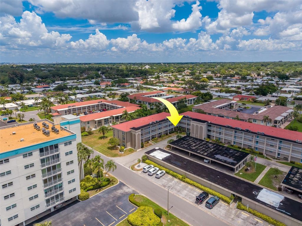 10215 REGAL DRIVE 4, Largo, FL 33774
