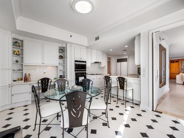 7947 Fisher Island Dr 7947, Miami Beach, FL 33109