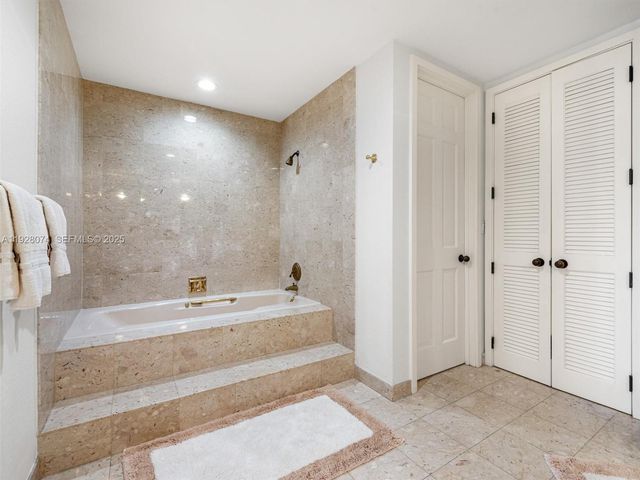 7947 Fisher Island Dr 7947, Miami Beach, FL 33109