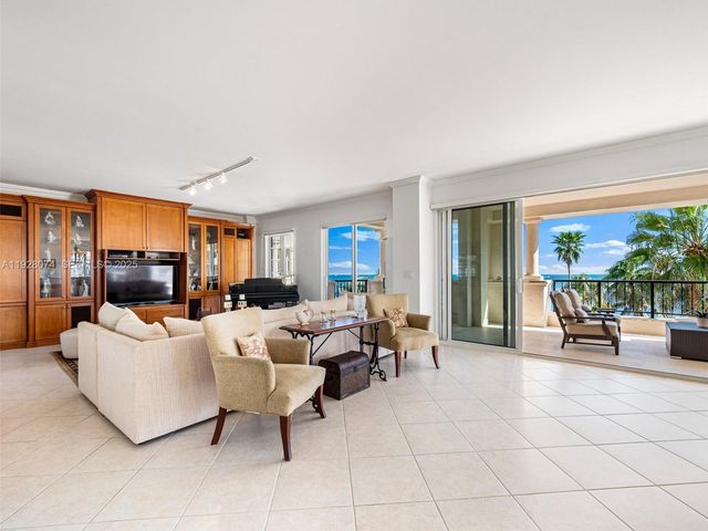 7947 Fisher Island Dr 7947, Miami Beach, FL 33109