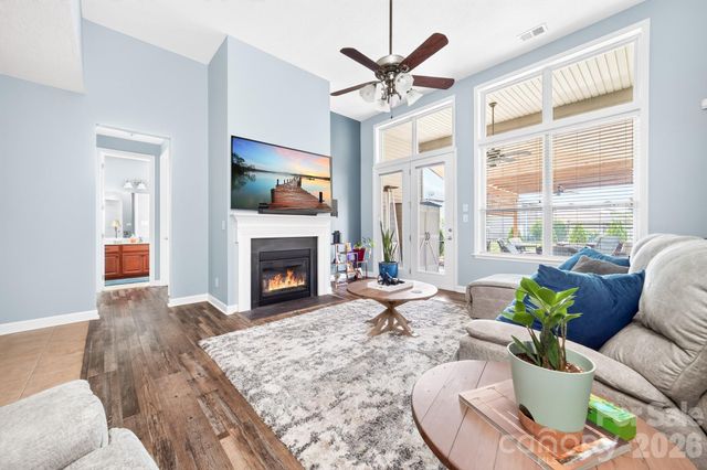 2044 Middleton Farm Drive, Belmont, NC 28012