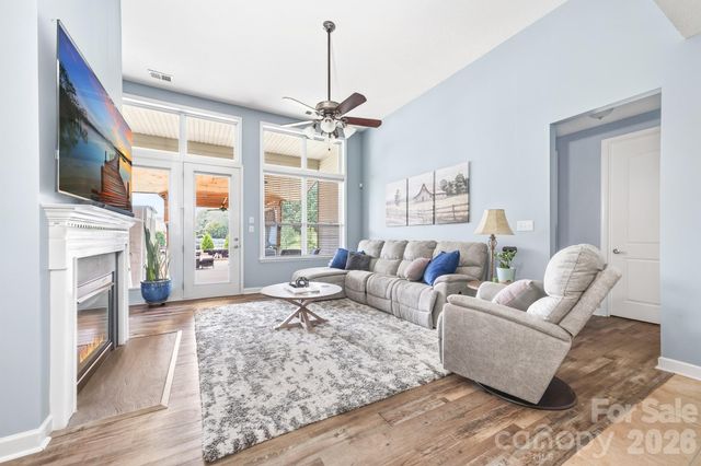 2044 Middleton Farm Drive, Belmont, NC 28012
