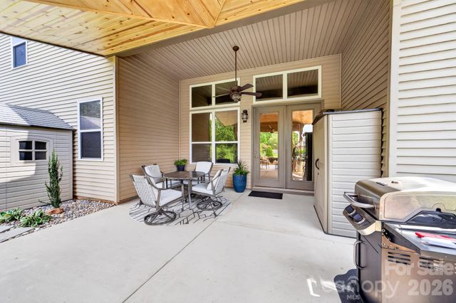 2044 Middleton Farm Drive, Belmont, NC 28012