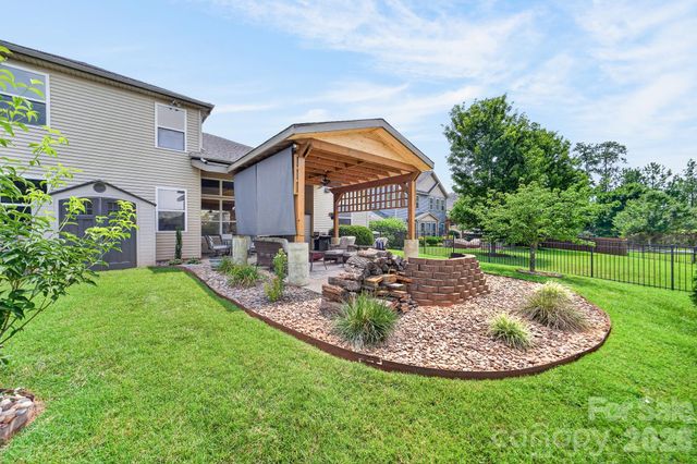 2044 Middleton Farm Drive, Belmont, NC 28012