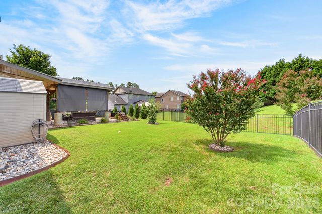 2044 Middleton Farm Drive, Belmont, NC 28012