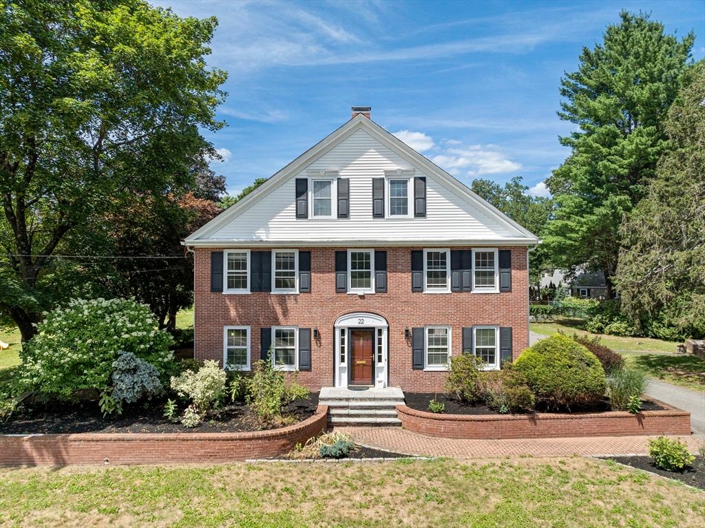 22 Pleasant St, Northborough, MA 01532