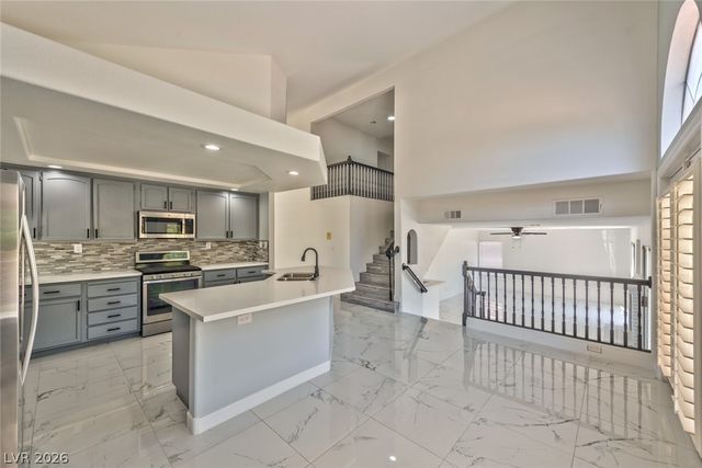 7321 Bush Garden Avenue, Las Vegas, NV 89129