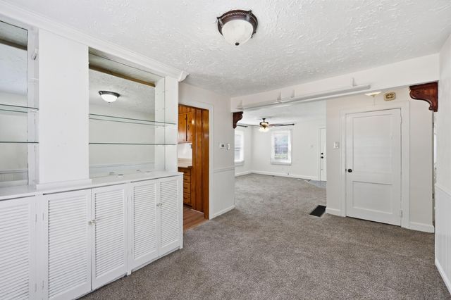 114 Pin Oak Drive, Lexington, KY 40503