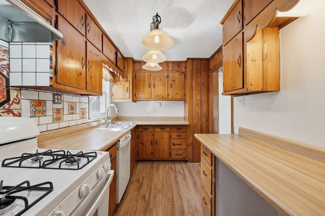 114 Pin Oak Drive, Lexington, KY 40503