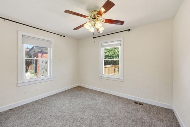 114 Pin Oak Drive, Lexington, KY 40503