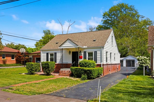 114 Pin Oak Drive, Lexington, KY 40503