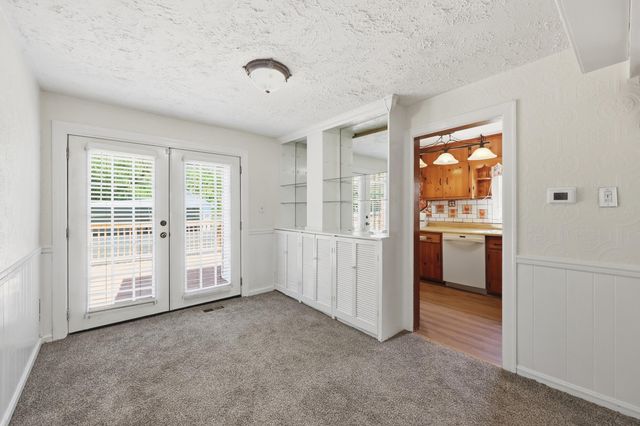 114 Pin Oak Drive, Lexington, KY 40503