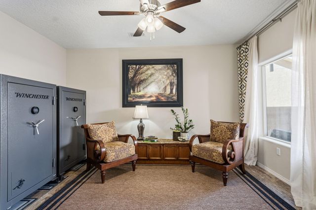 2490 Desert Sky Street SW, Los Lunas, NM 87031